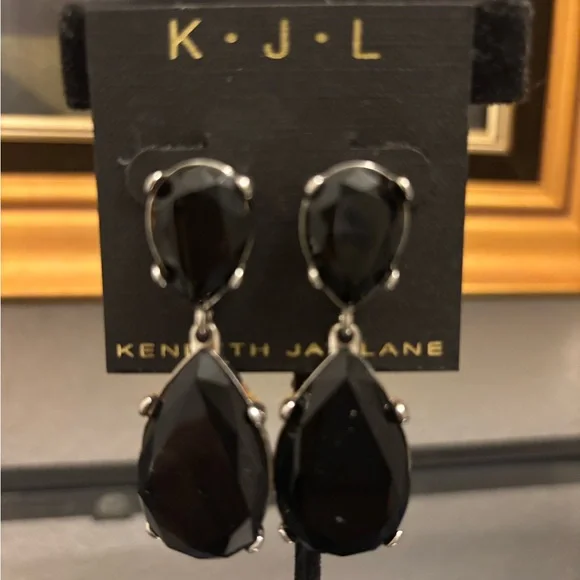 Kenneth Jay Lane Elegant Black Teardrop Earrings - Picture 6 of 7